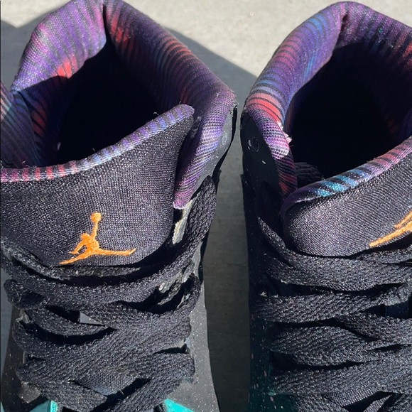 COPY - Super rare Teal and black Jordan’s 🔥🔥🔥 - Picture 5 of 10